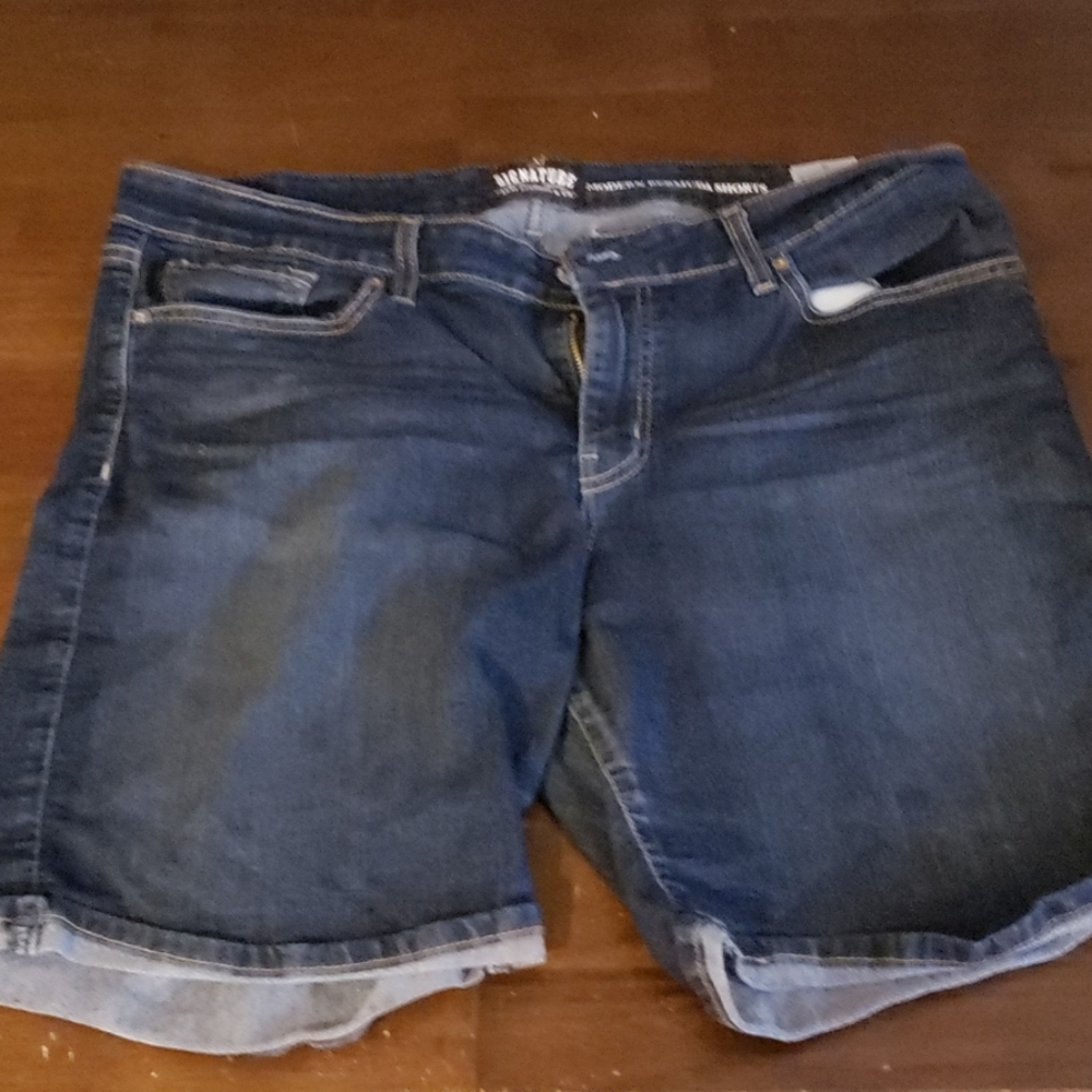 Levi Strauss Signature size 18 jean shorts